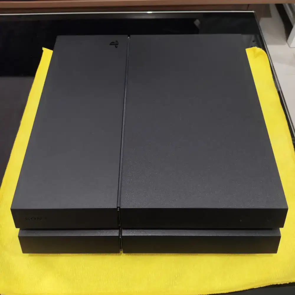 PS Playstation 4 Segel Resmi beli dari baru. Bukan Refurbish atau HEN