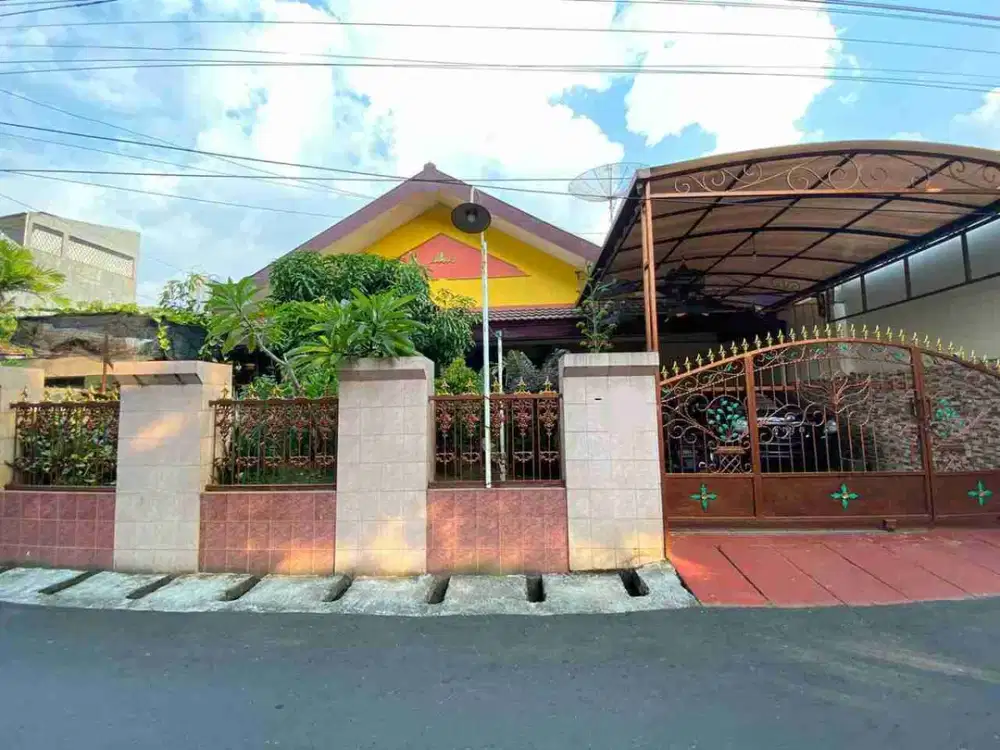 ( DEKAT UDINUS ) RUMAH DI JL SADEWA PENDRIKAN KIDUL SEMARANG TENGAH