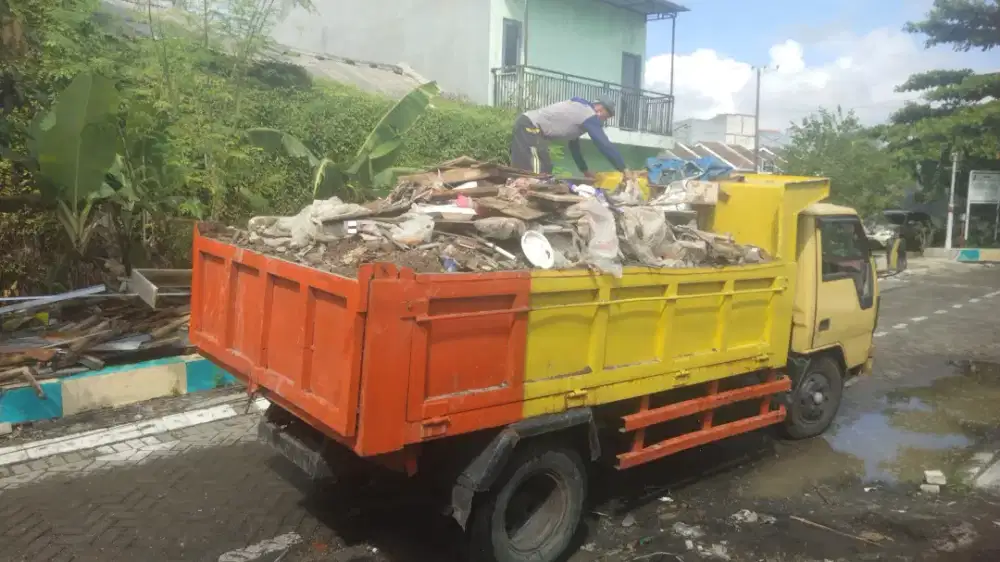Jasa buang gragal dan sampah proyek