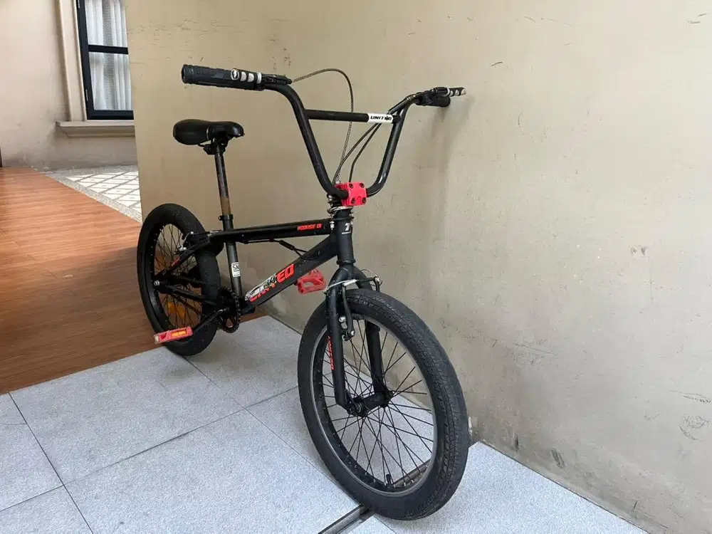 SEPEDA BMX UNITED