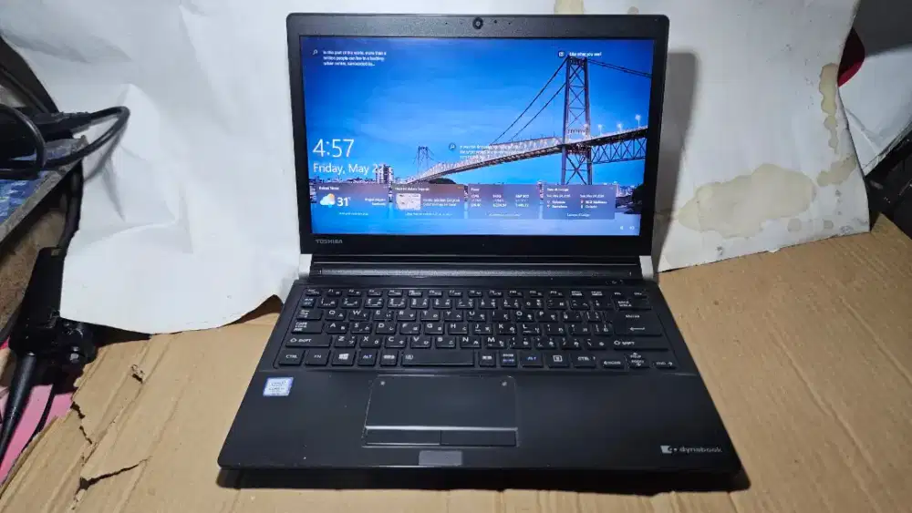 Laptop Toshiba R73