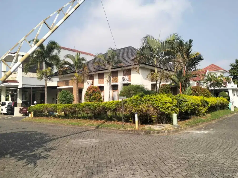 Rumah HOOK Graha Estetika, Dekat UNDIP Tembalang