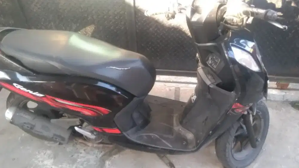 DIJUAL MOTOR GENIO