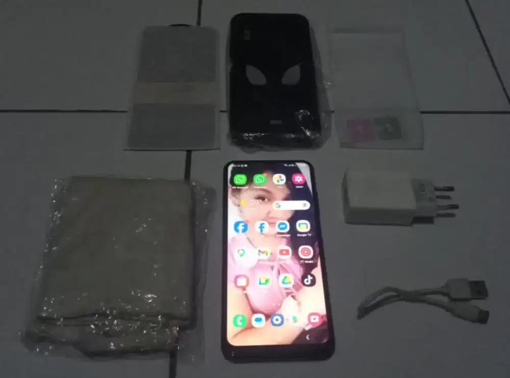 Samsung A03S (2023)
Ram 8gb (4gb+4gb)
Rom 64gb
Blue Edition