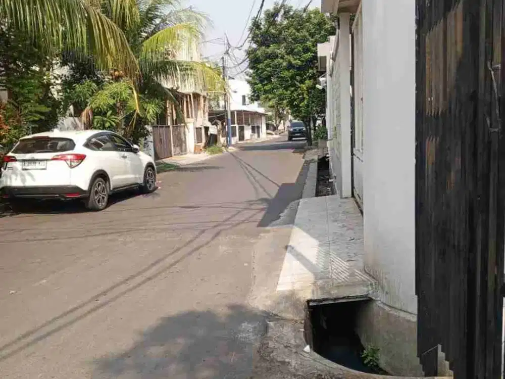 Disewakan Rumah Hoek di Grand Galaxy Bekasi