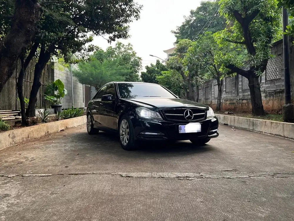 Mercedes-Benz C200 2012 Bensin
