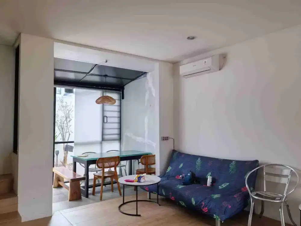 Disewakan Murah Rumah Full Furnished Kamar 2 di Cendana Cove Lippo Karawaci Central