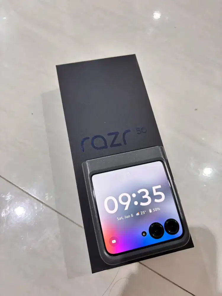 Motorola RAZR 50