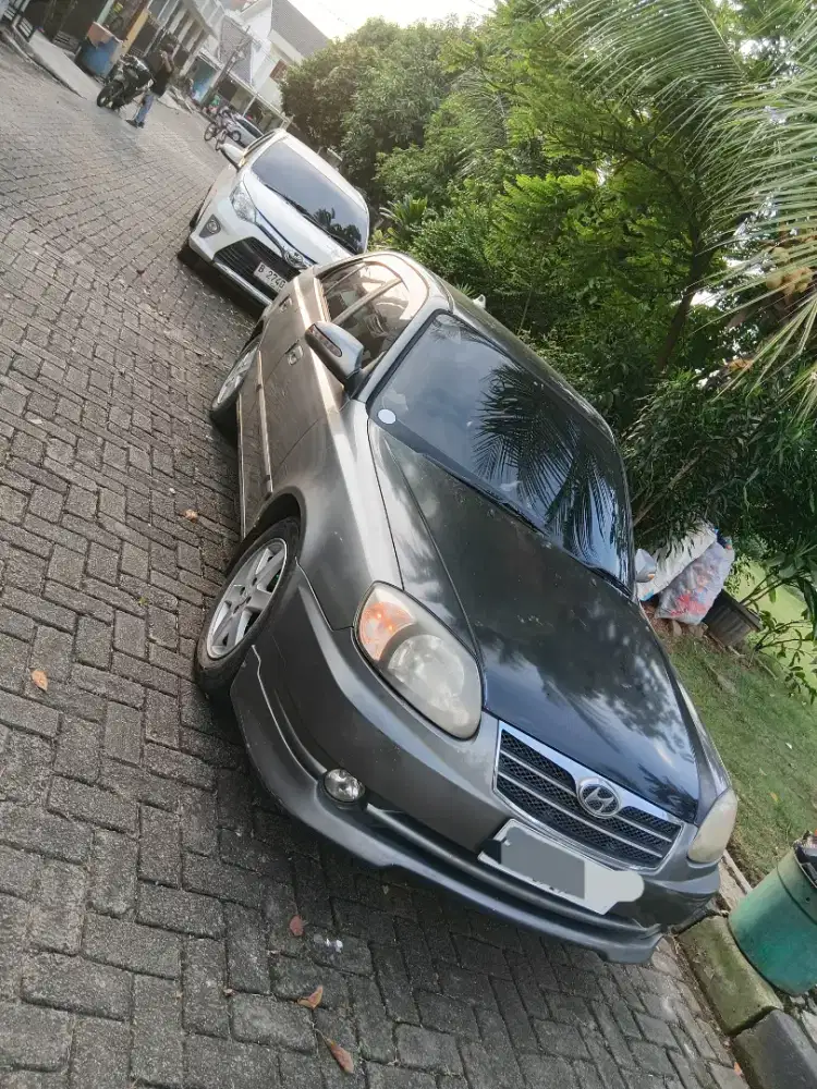 Hyundai Avega 1.5 th 2012