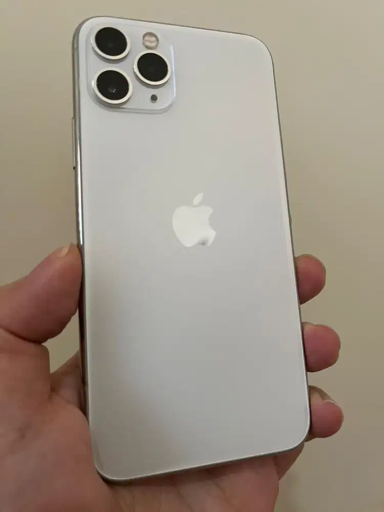 iPhone 11 Pro 64GB SILVER BeaCukai