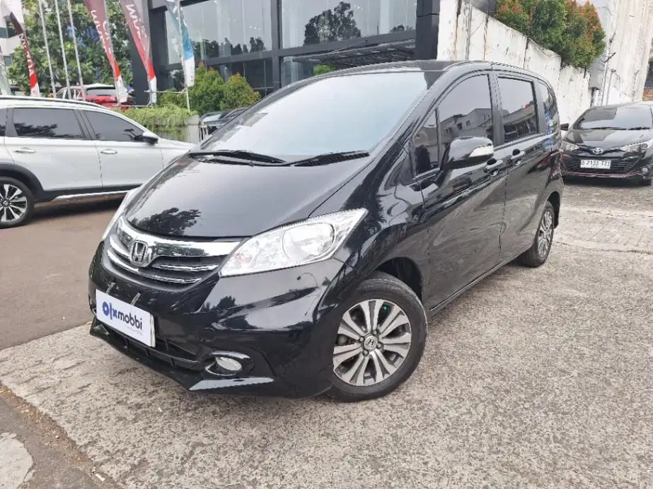 LOW DP Honda Freed 1.5 E Bensin-AT 2013 CKC