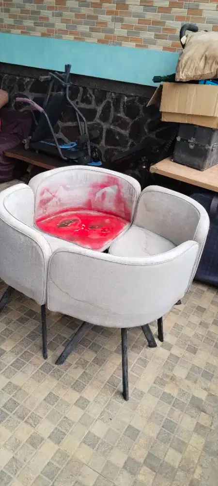 Sofa antik bekas