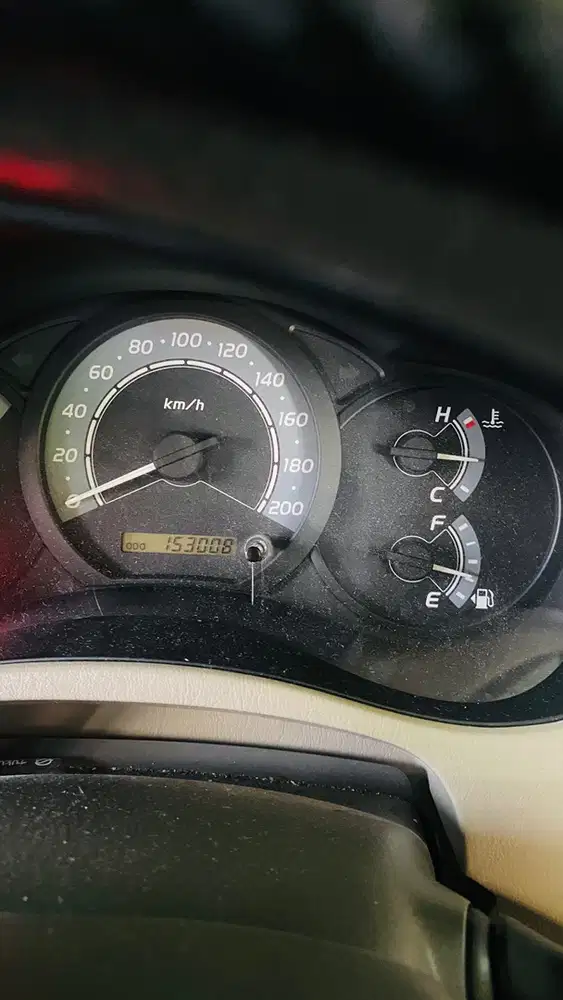 Toyota Kijang Innova 2011 Bensin