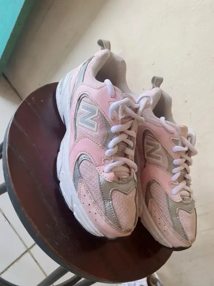 Sepatu NB uk.37 JUAL RUGI 2X PAKAI