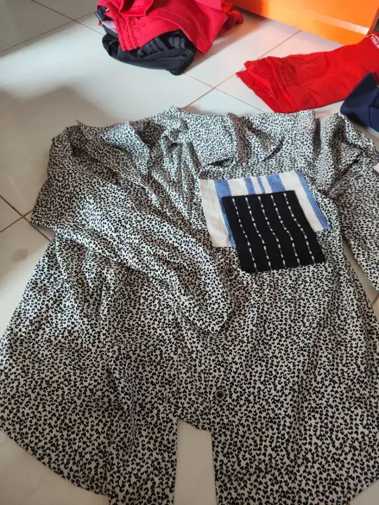 Kemeja cewek mulus 20 rb aja