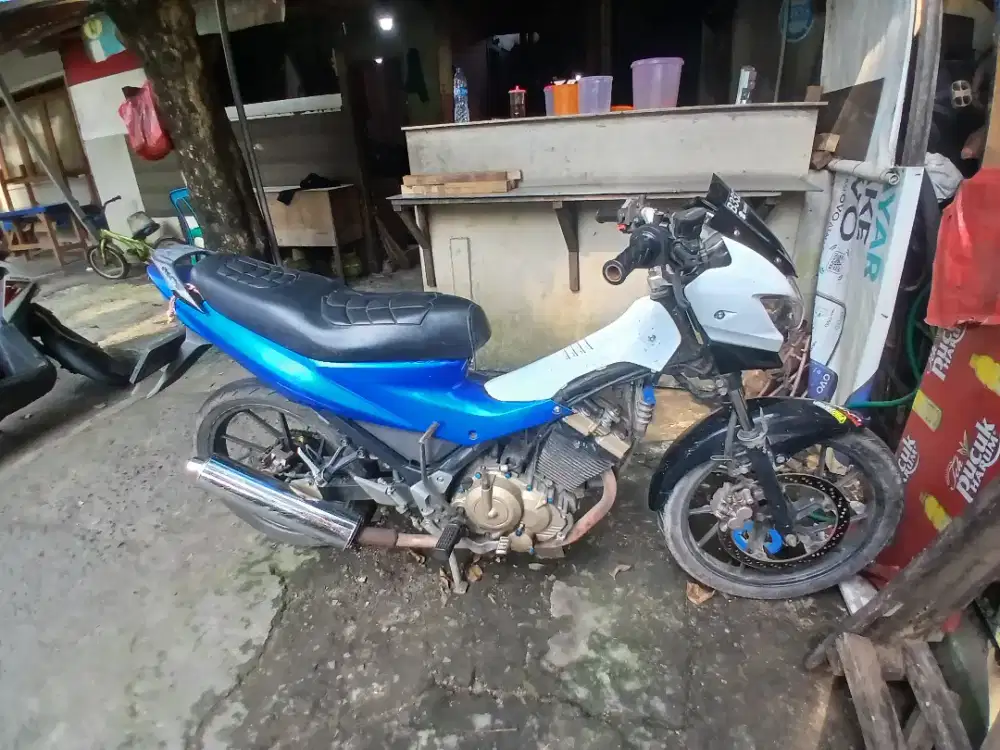 Satria fu150 warna biru putih