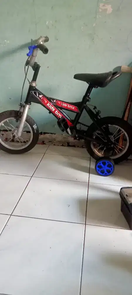 Sepeda BMX UK 12