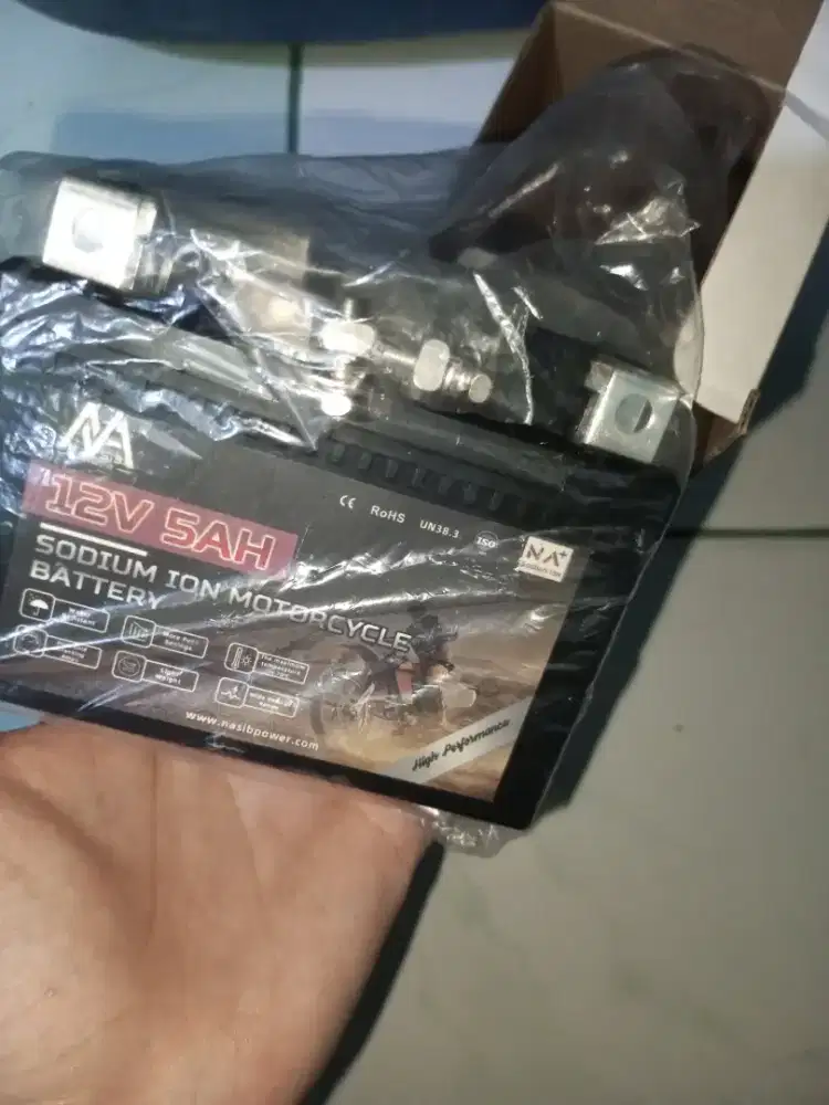 Aki kering motor soudium ion 12V 5Amper