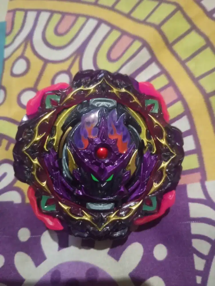 Beyblade Burst Takara Tomy B-206 Barricade Lucifer