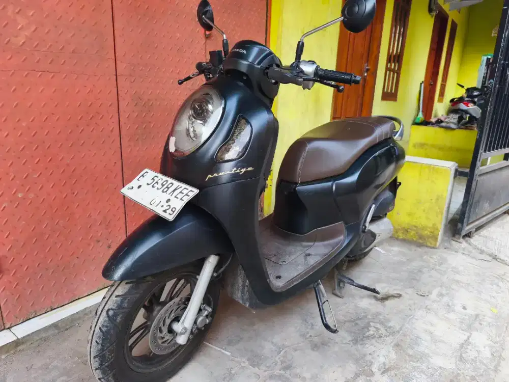 Scoopy prestige tahun 2023