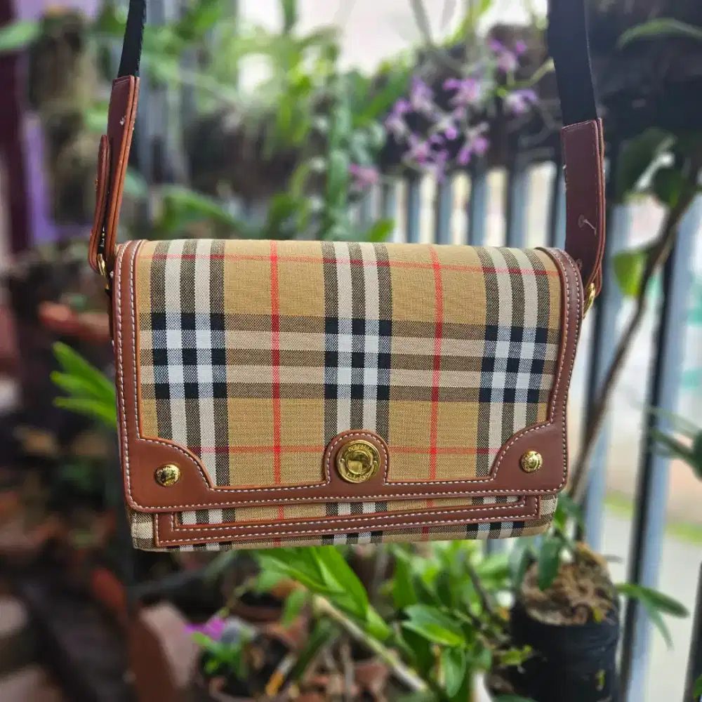 TAS SELEMPANG WANITA BAHAN NYLON