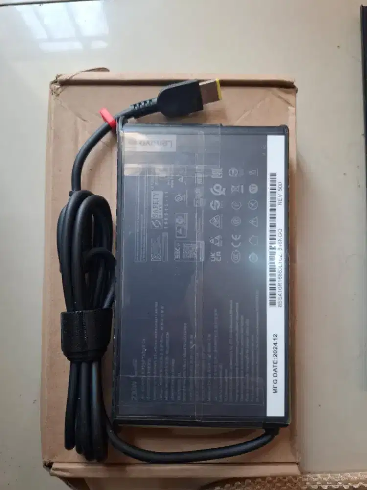 Adaptor Lenovo Legion 11.5A/230W slim masih baru edisi dolel order