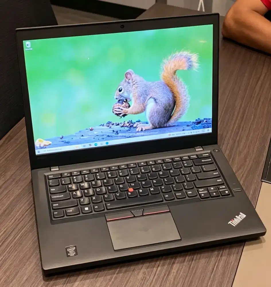 Laptop Lenovo Thinkpad T450s i7 Gen5 Ram 8GB SSD 256GB Backlit 14 Inch