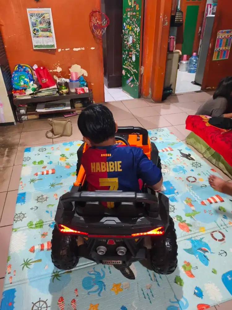 MAINAN ANAK AKI , MOBIL JIP