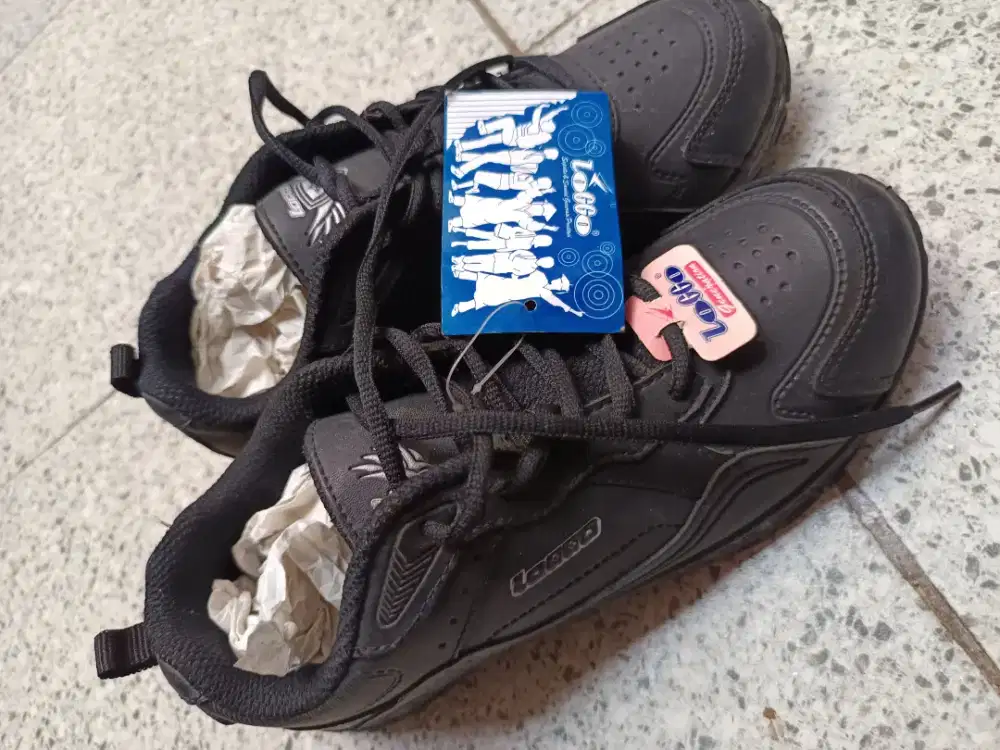 Sepatu anak cowo/cewe LOGGO