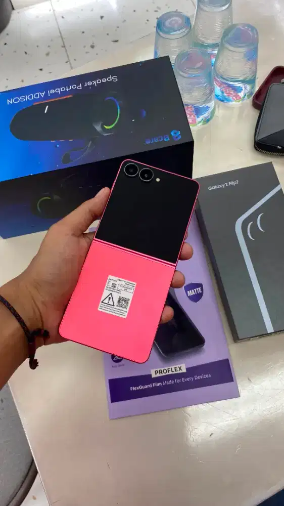 SAMSUNG Z FLIP7