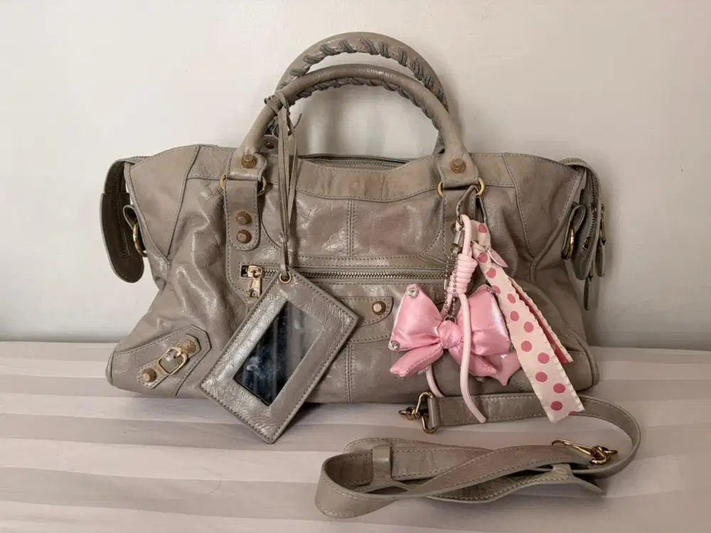 Preloved Balenciaga City Bag Reguler Light Grey