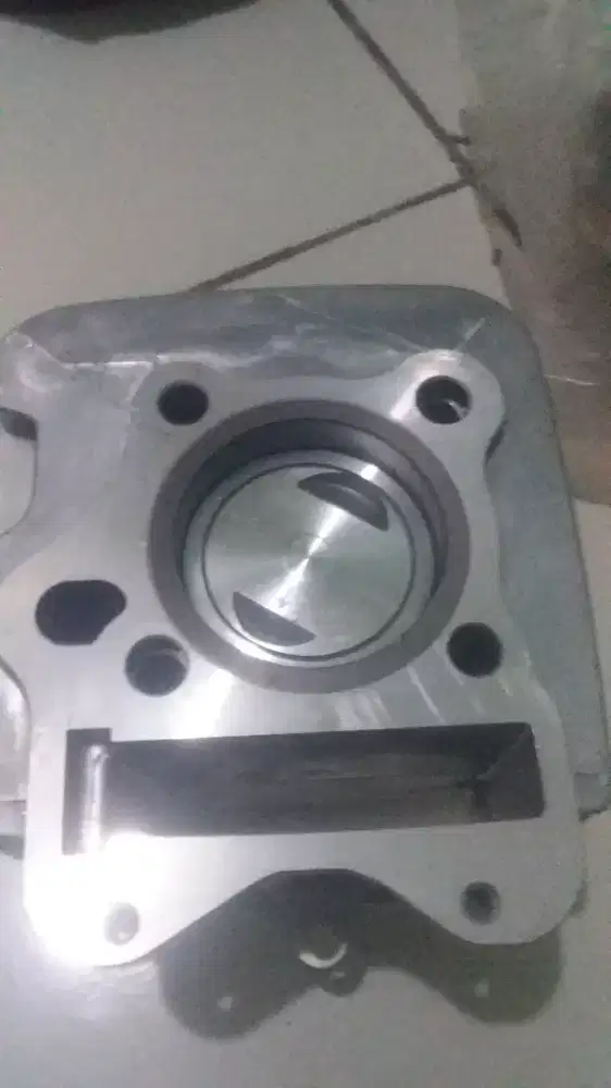 Dijual mesin blok piston dan pistonnya smash lama
