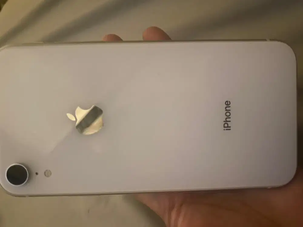 Iphone xr warna putih 128gb