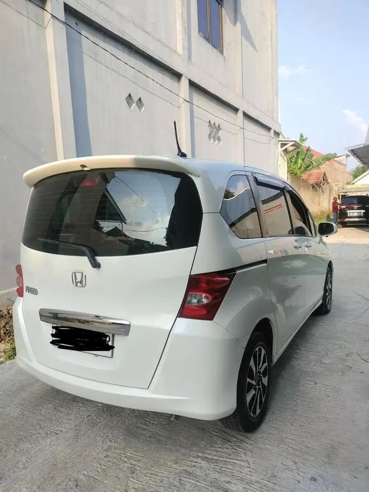 Honda Freed PSD 2012