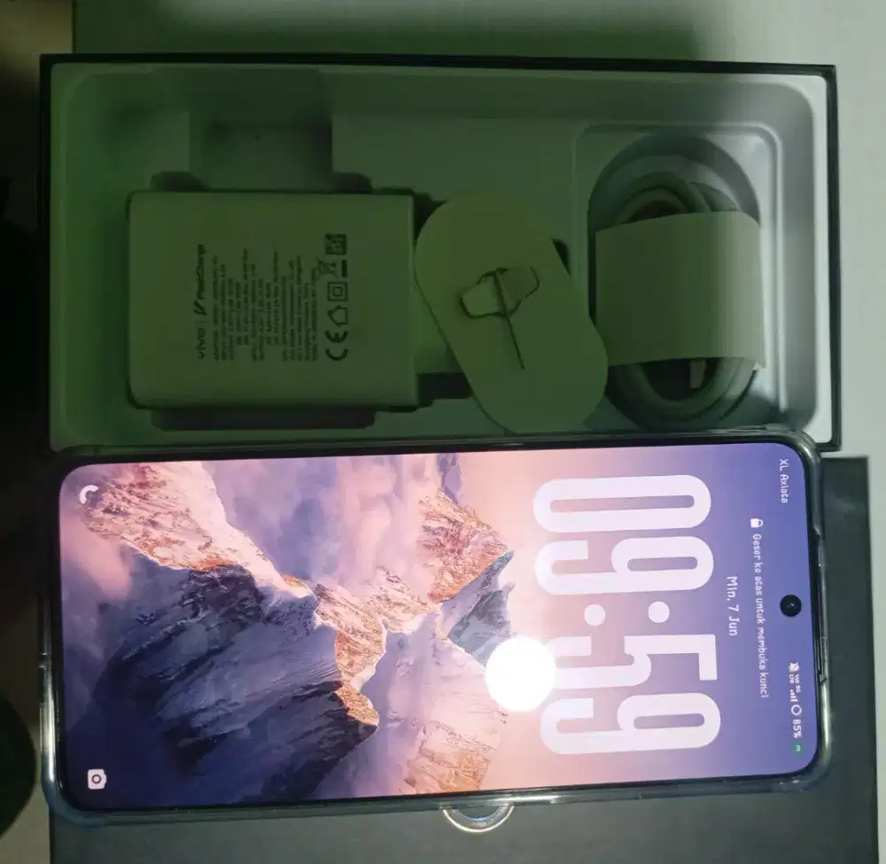 Vivo IQOO Z10r 5G  8/256 Fullset Second