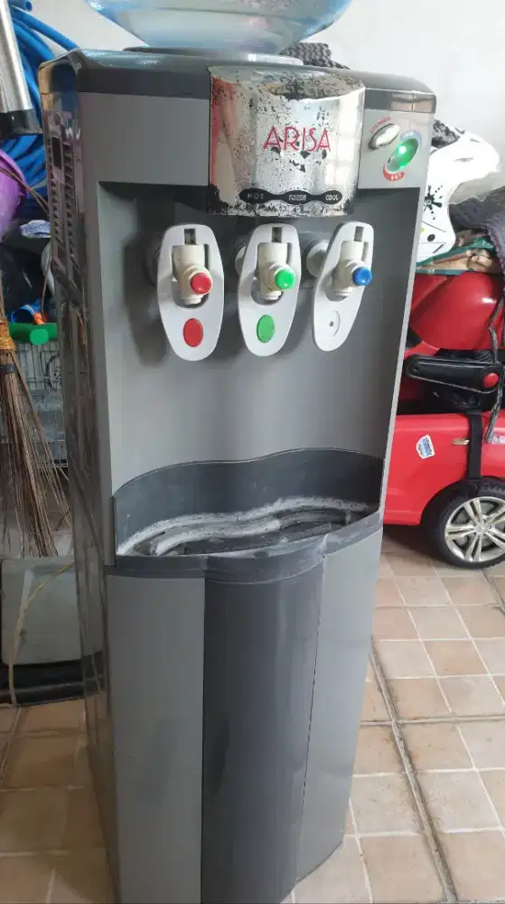 Dispenser arisa