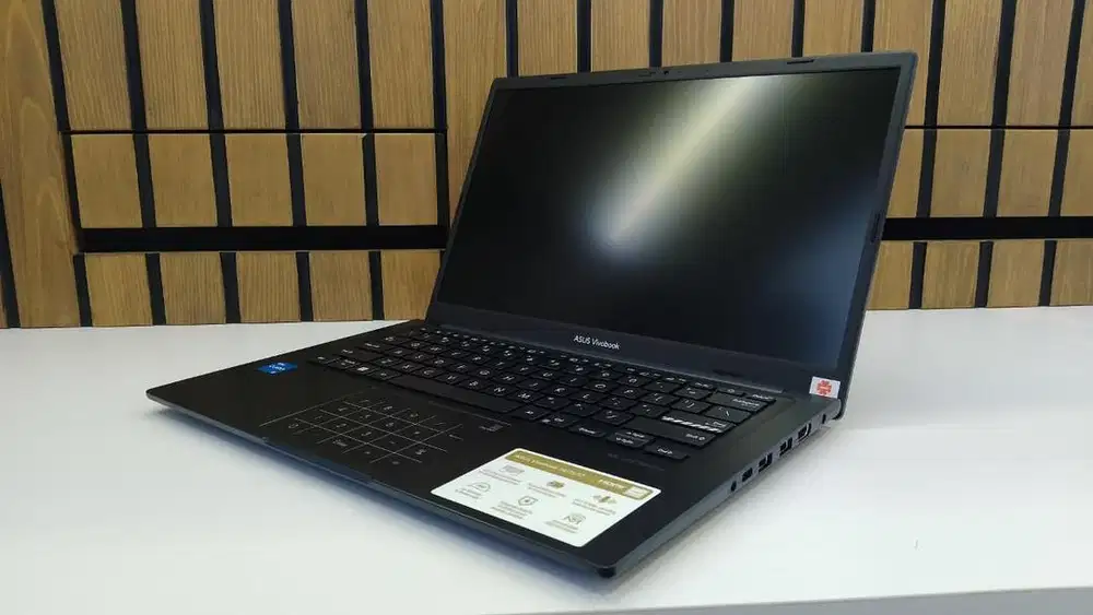 Asus X1404Va intel core i3-1325U8Gb