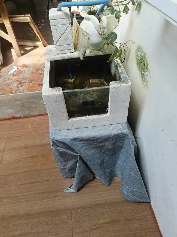 Akuarium Air mancur