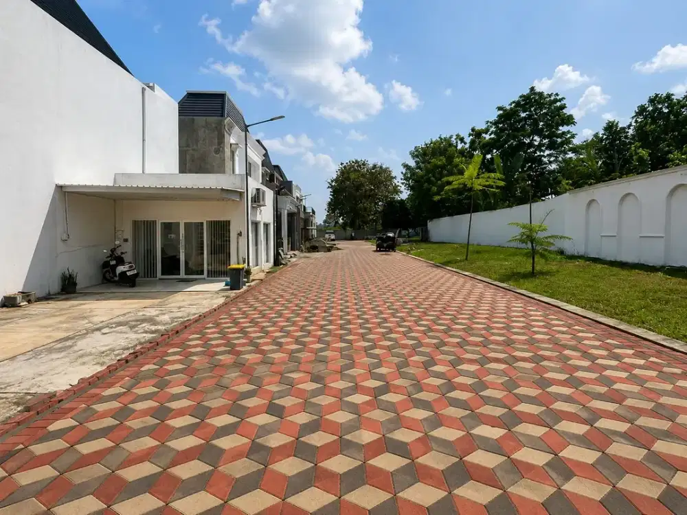 RUMAH MEWAH TYPE AMERICAN BISA KPR DP RINGAN CICILAN RINGAN, DEKAT AL AZHAR PATI