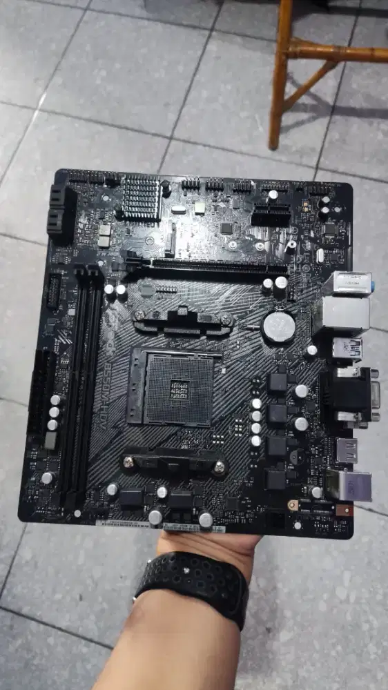 ASROCK B550M HDV (SUPPORT AM4)
