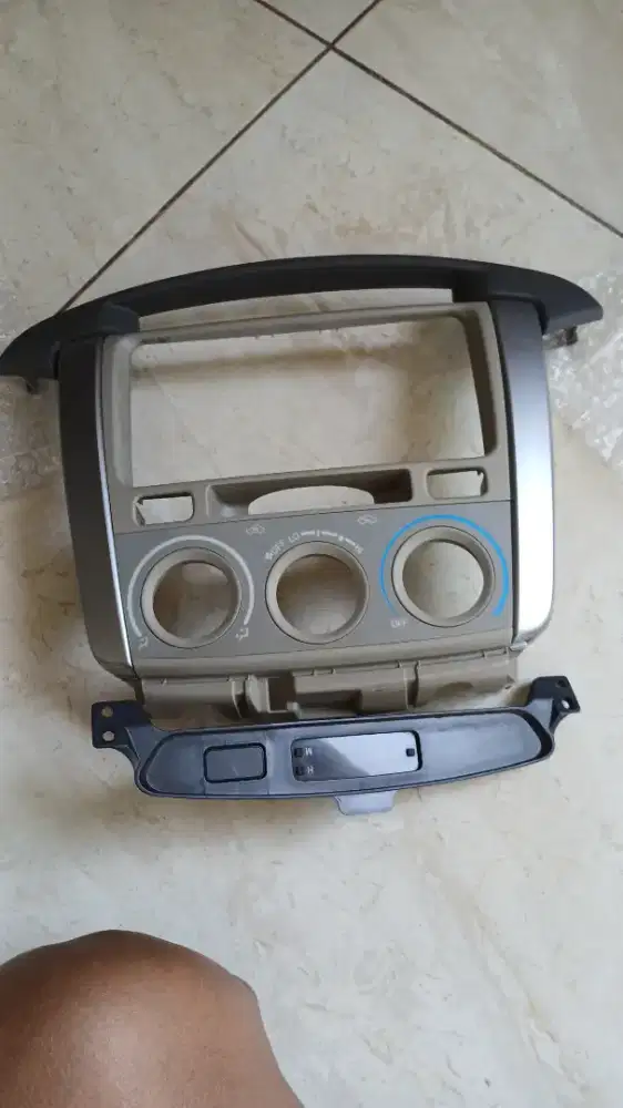 Cover head unit Innova G 2012