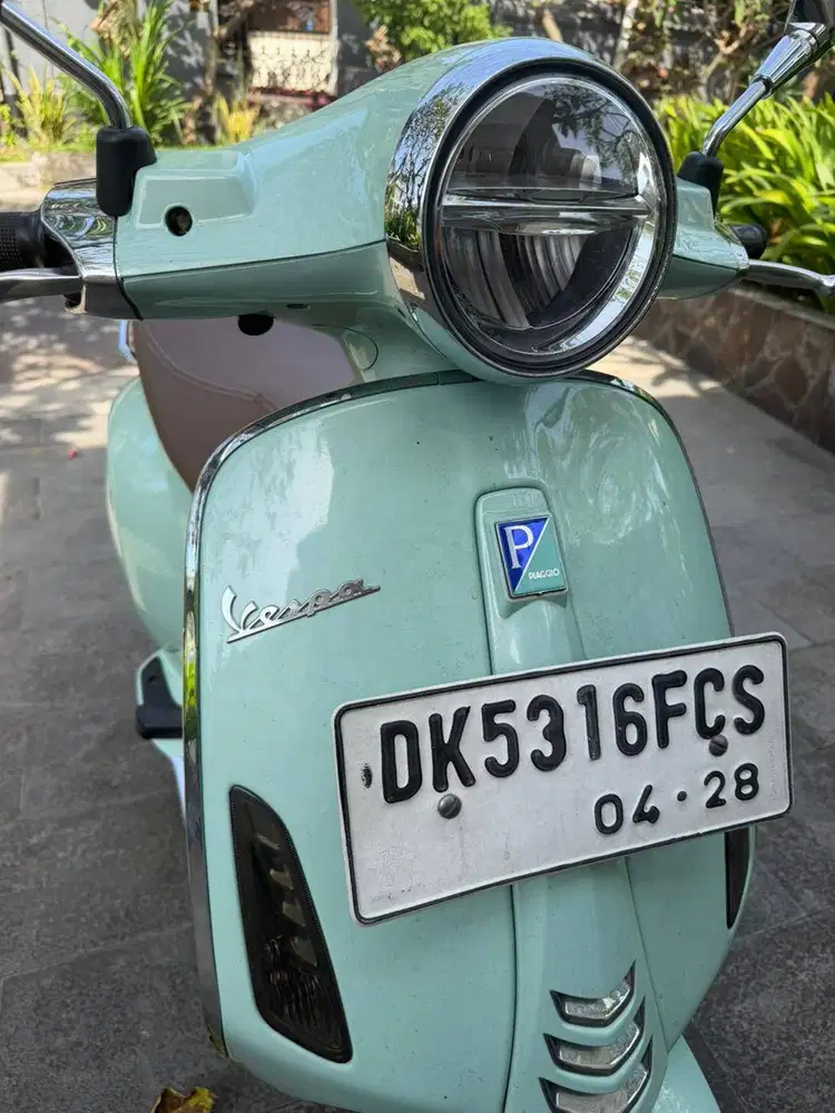 VESPA PRIMAVERA IGETS 2023 WARNA BIRU MUDA LOW KM