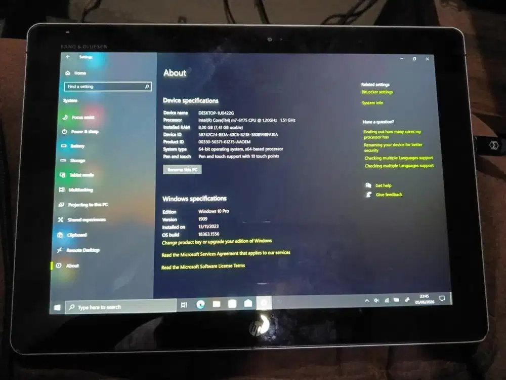 HP Tablet Laptop Core m7 8GB Touchscreen + Stylus Windows 10