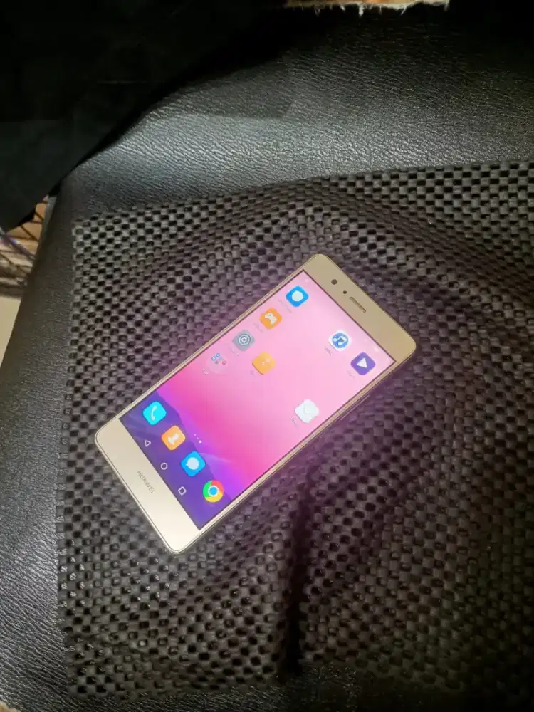 Huawei P9 lite ram 3/16 mlus normal semua nya msh orisinil smua hp cas