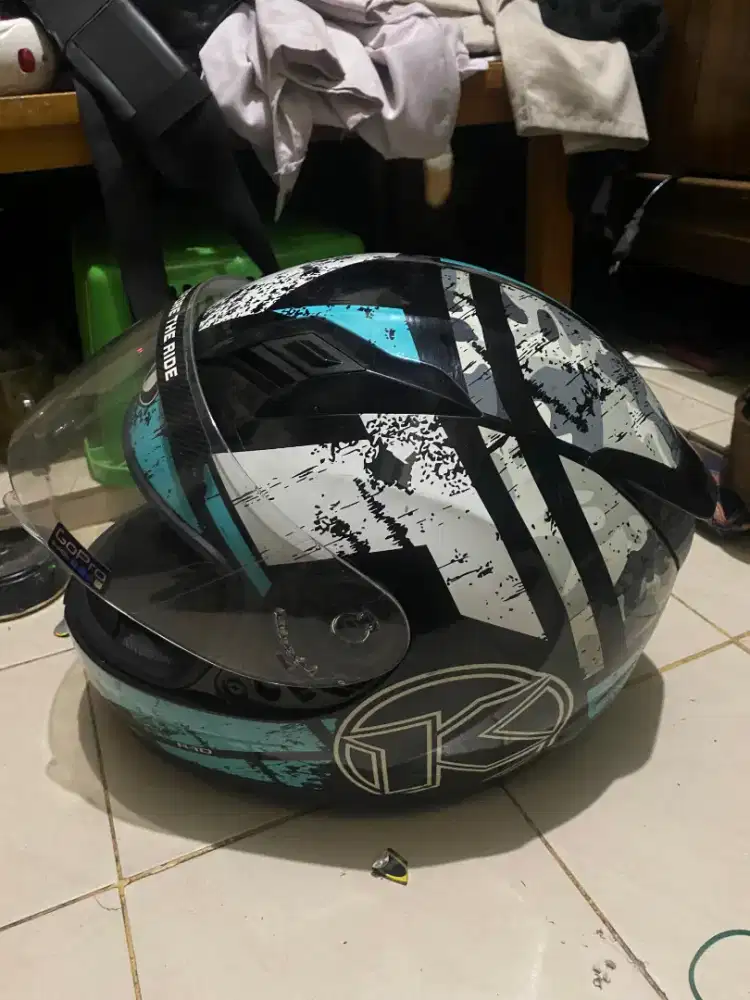 kyt R10 like new