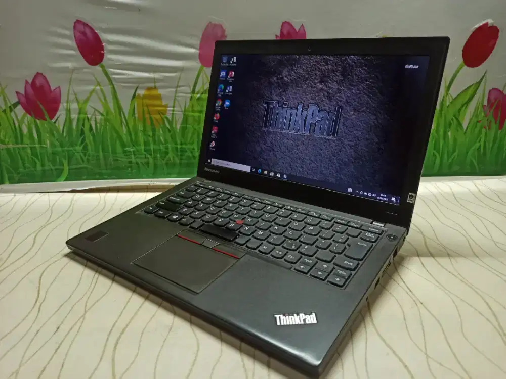 Laptop pegawai /kuliahan.. Lenovo Thinkpad X250 i5 Gen5 /8gb /500gb