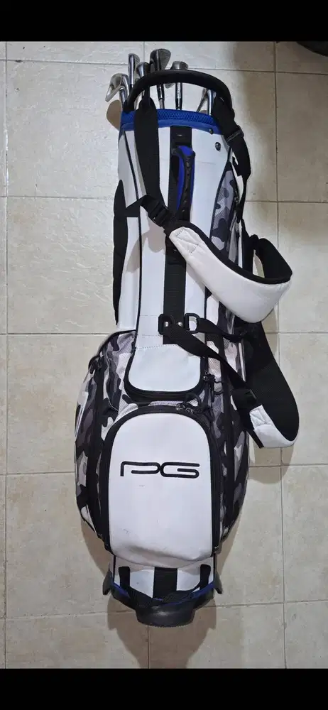 TAS GOLF LIKE NEW
