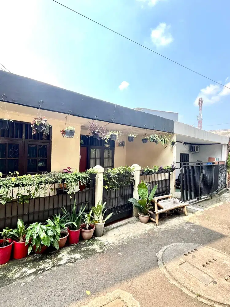 JUAL CEPAT & MURAH 2 RUMAH HARGA TANAH DI JAGAKARSA | LT 140 m² |