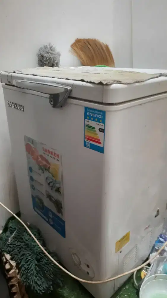 Jual cepat Freezer Sanken Type SRF-120WH