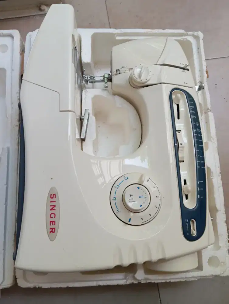 Mesin Jahit Portable Singer 5430C